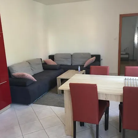 Apartman Leida 2